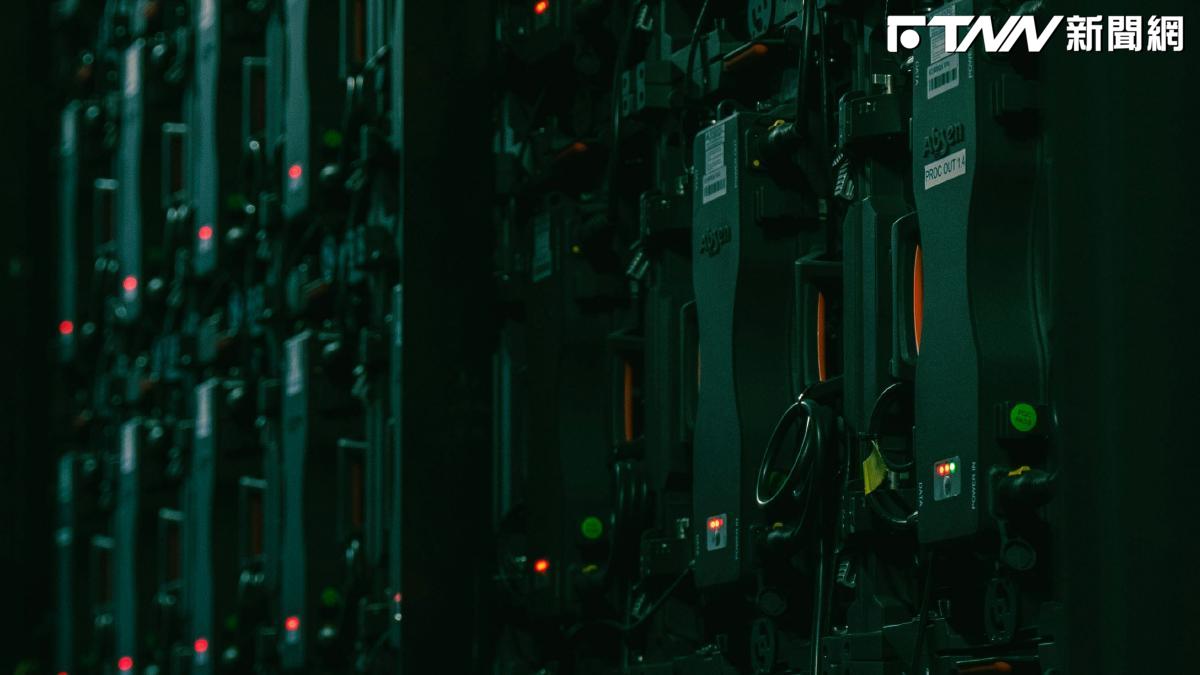 AI伺服器需求爆發！「伺服器機殼領導廠」