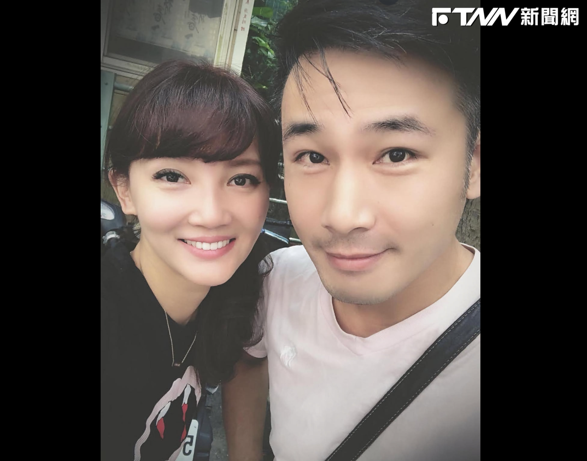 傅子純靈堂首日！僅開放親友悼念　遺孀曬結