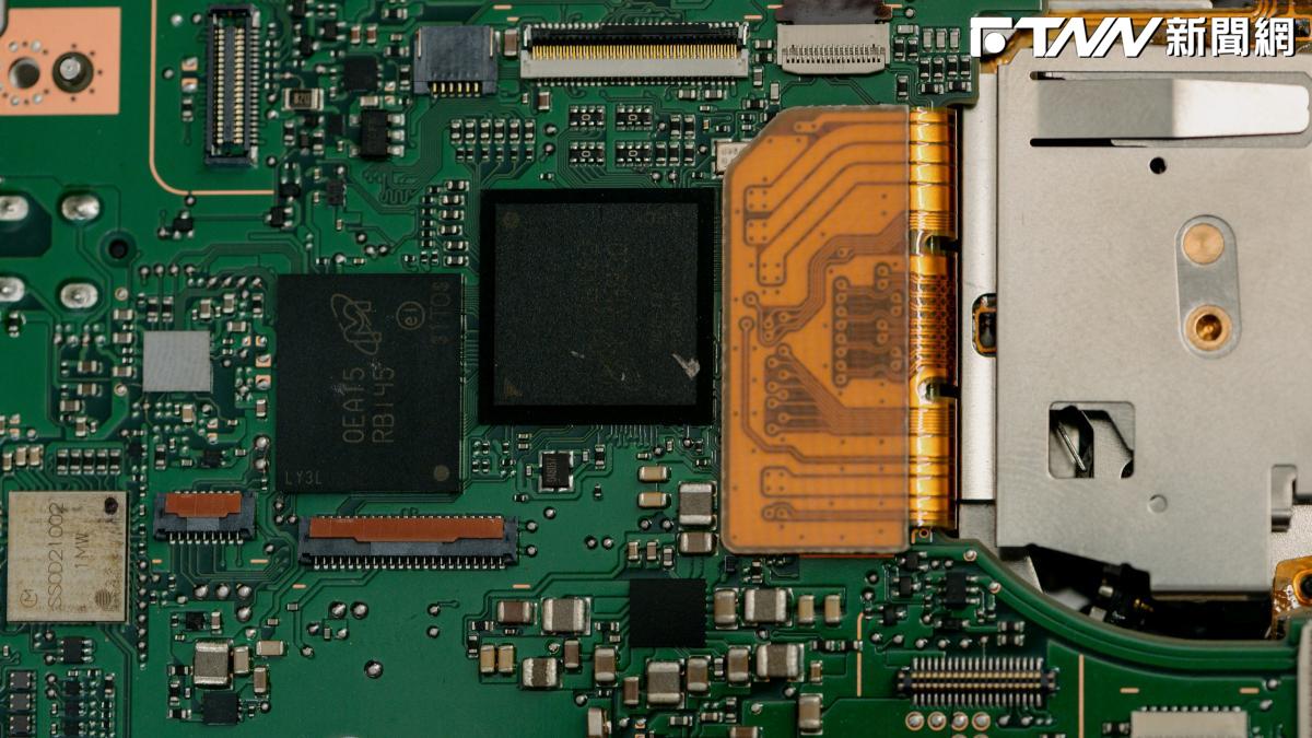 PCB臉綠一片「這載板」逆勢噴漲9％！法