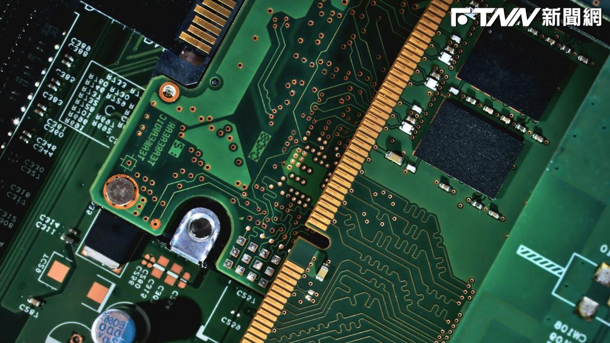 精進太空、低軌衛星技術！「PCB大廠」營