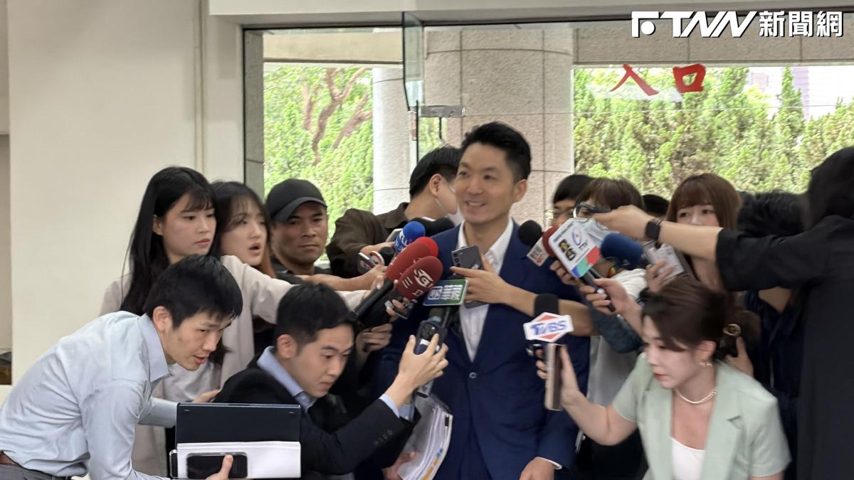 批北市公務員週末替市長打選戰！沈伯洋提減